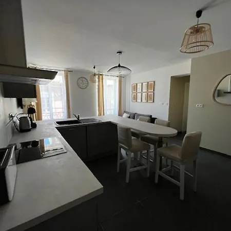 Plein Centre - Climatise - A Proximite Cite Medievale Apartment *